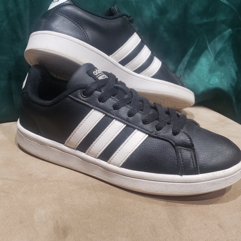 ADIDAS Women's Grand Court - Size 7.5
